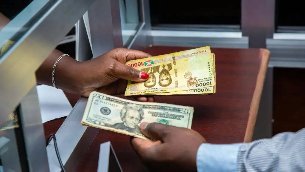 Money exchanged between two hands