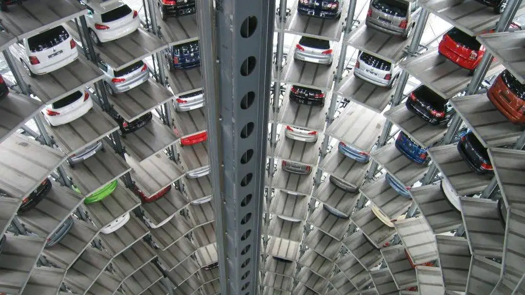 Vertical car park in China