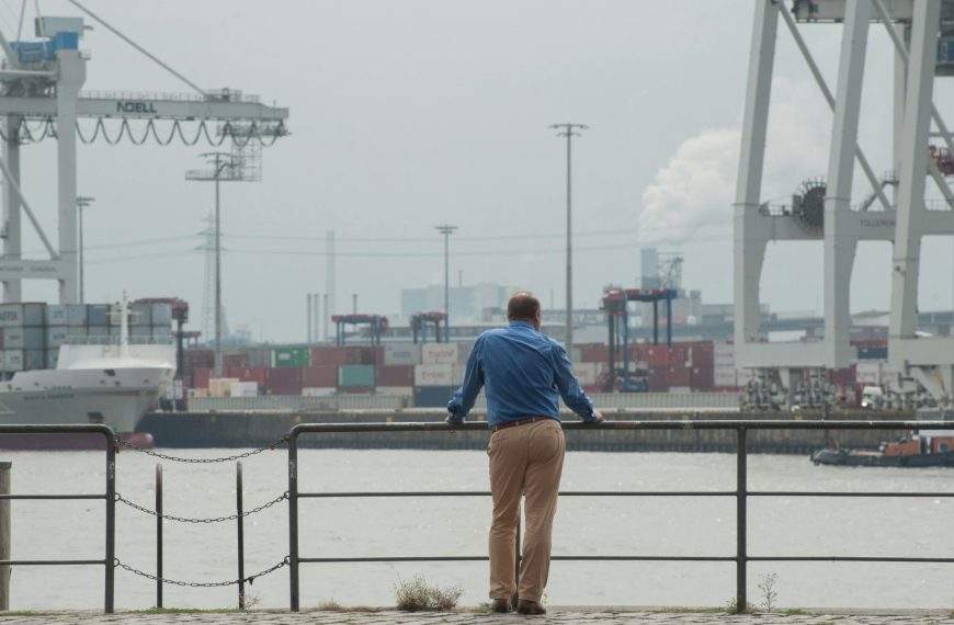 Shifting Trade Winds: Global Ripple Effects and Implications for UK and EU SMEs