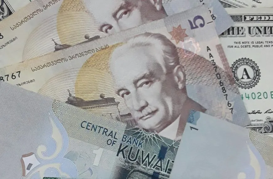Close up of various international paper currencies illustrating the concept of mastering forex for growing businesses
